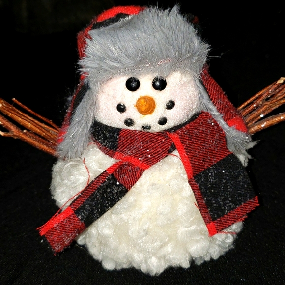 3 Snowman Plush Family- 9" Tall - Picture 2 of 6